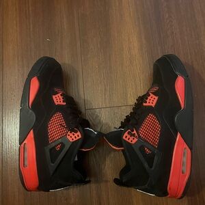 Jordan 4 red thunder
